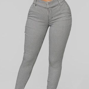 Fashion Nova Ankle Cuff Pants - Black/White. (Size XL)